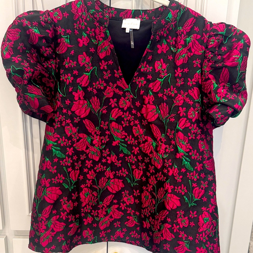 Entro Black and Red Floral Puff Sleeve Blouse